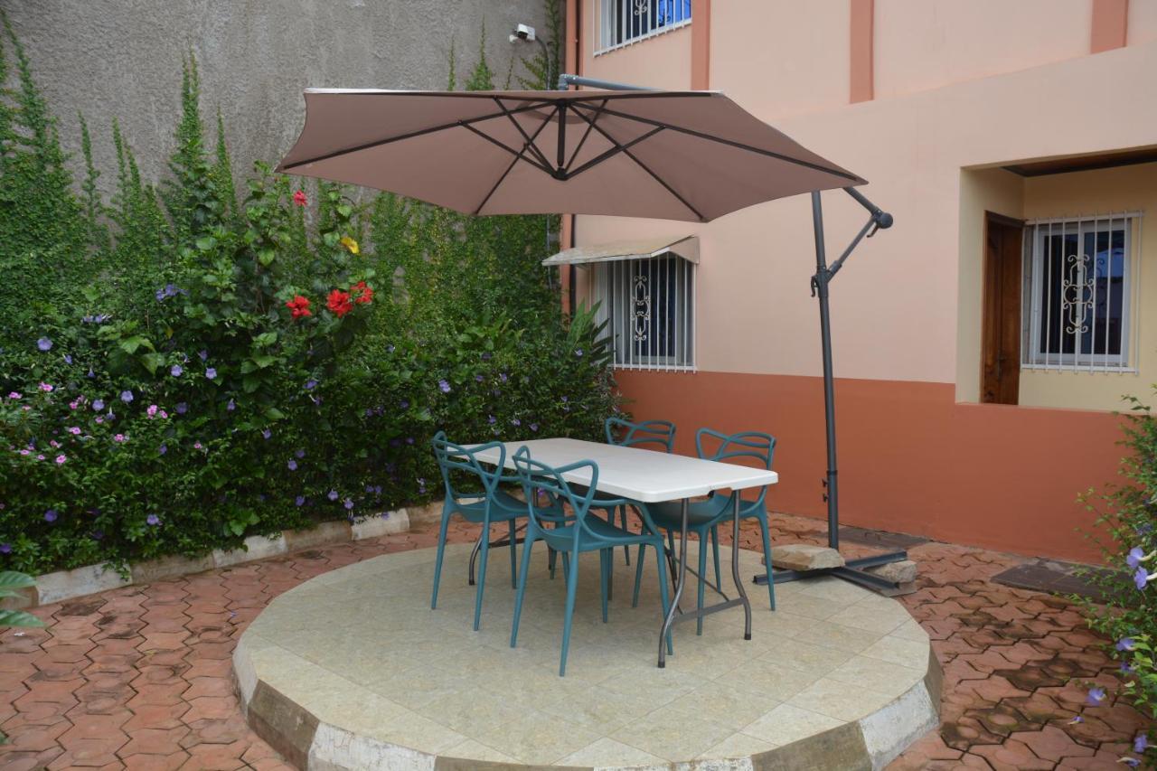 Vegas House Apartment Yaoundé Екстериор снимка